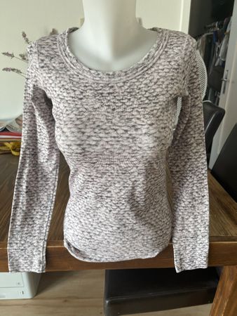 Pull Marccain sports S très très bon état lisez les mesures