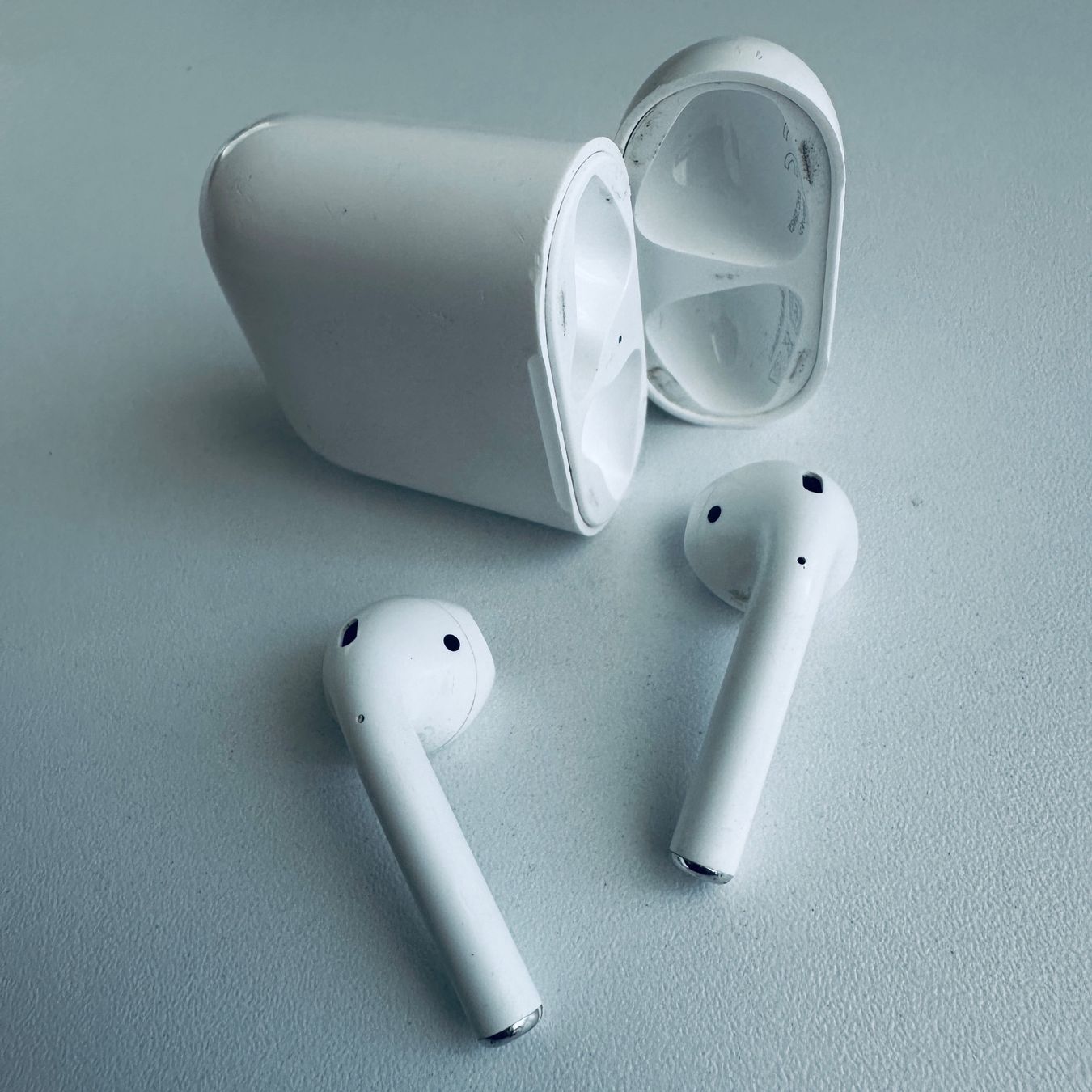 Apple Cuffie: Original Apple AirPods 2 Kopfhörer Wireless Lightning Kabel – Usato da Basel venduto da MY.AIRPODS.SHOP 6