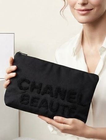 RARE! 100% ❤️Chanel Beaute Black XL VIP Clutch