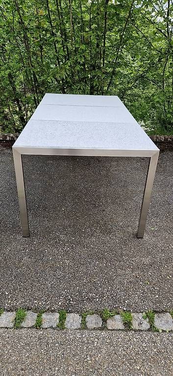 Tables: Gartentisch mit 3teillig Granitplatte Ab Ausstellungs – Neuf avec emballage d'origine à Lützelflüh-Goldb par Rampenverkauf_72_ 3