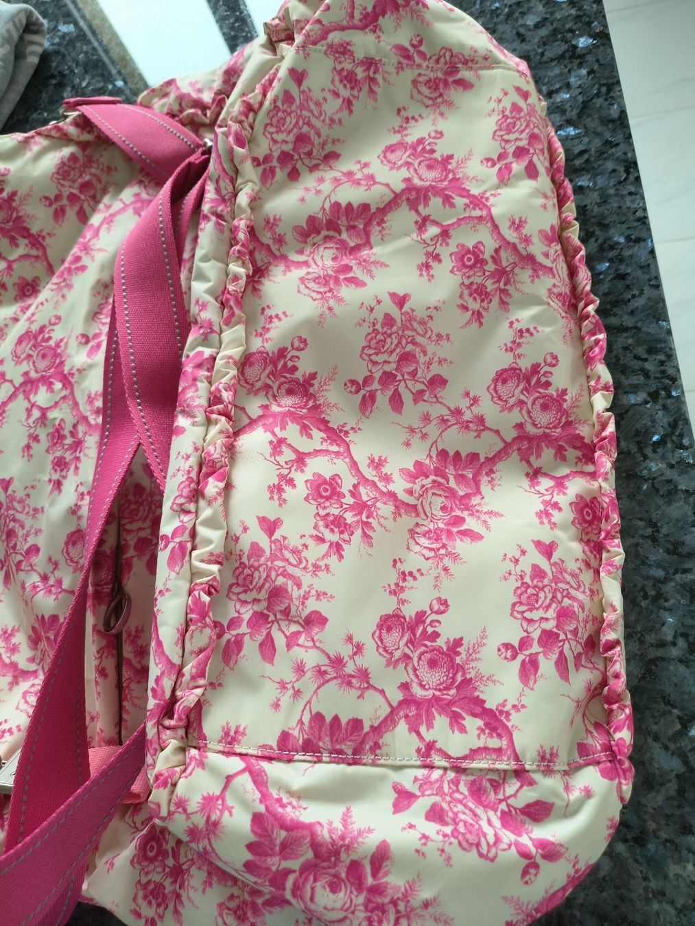 Oilily Borse da donna: Oilily Tasche  rosa/weiss Blümchen – Nuovo (secondo la descrizione) da Biel/Bienne venduto da No62 2