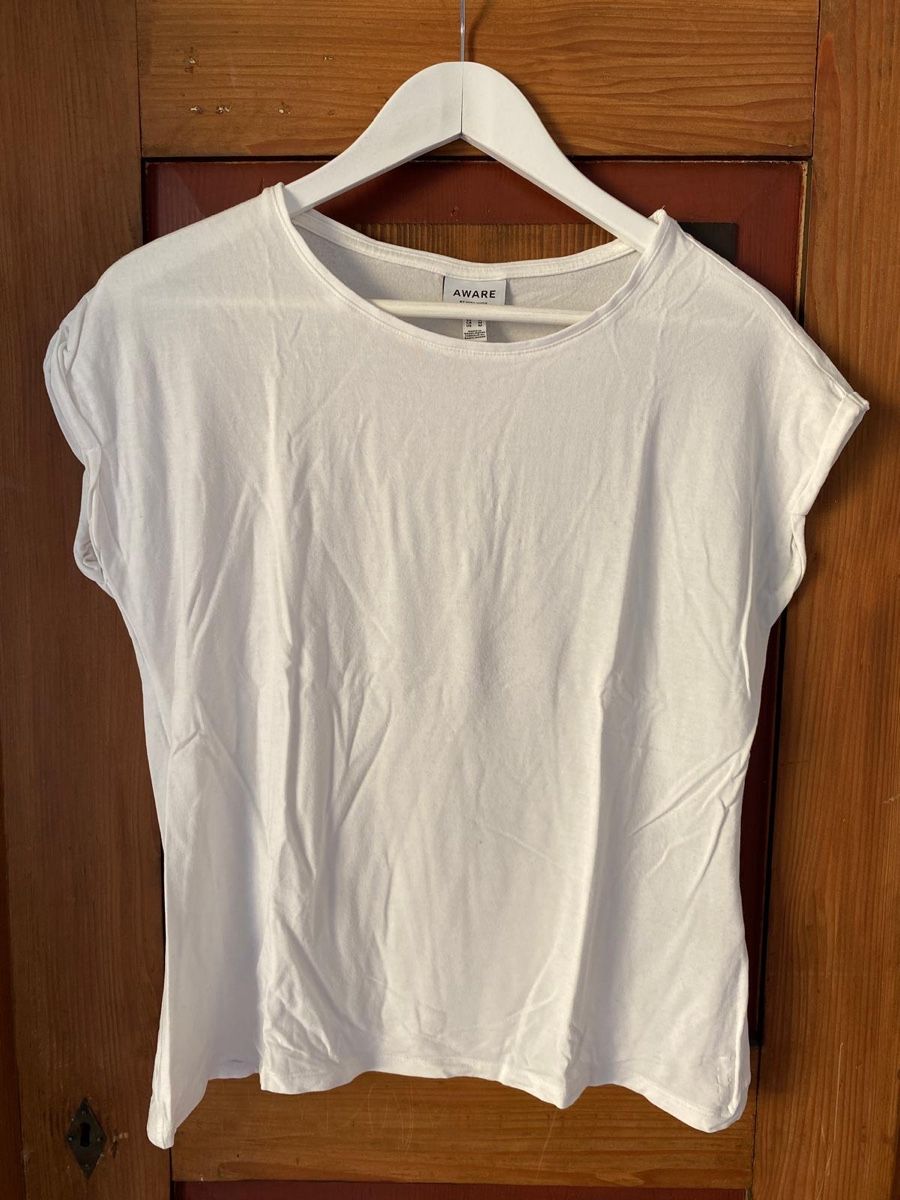 Vero Moda T-shirt: AWARE Shirts Vero Moda M 4x – Usato da Fehraltorf venduto da Ilgmeischter 1