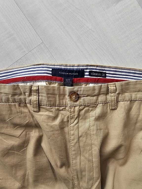 Tommy Hilfiger Pantaloni: Tommy Hilfiger Chinos 36 – Nuovo (secondo la descrizione) da Port venduto da sold54