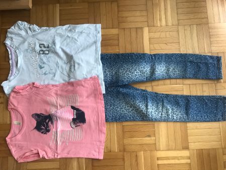 2 T-Shirts + Jeans Leggins H&M/Benetton Gr. 98/104 - P 3.40