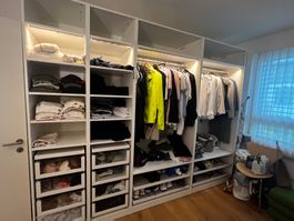 IKEA PAX mit viel Inhalt 2 Jahre alt