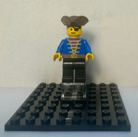 Lego Piraten Minifigur Pirate Blue Jacket, Black Legs pi080