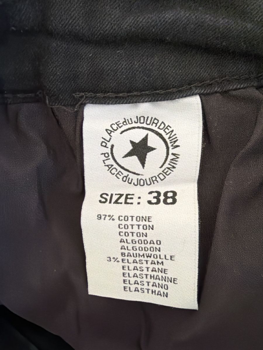 Jeans: Pantacourt denim 38 noir – Gebraucht aus Uetliberg von adrenalhyn 3