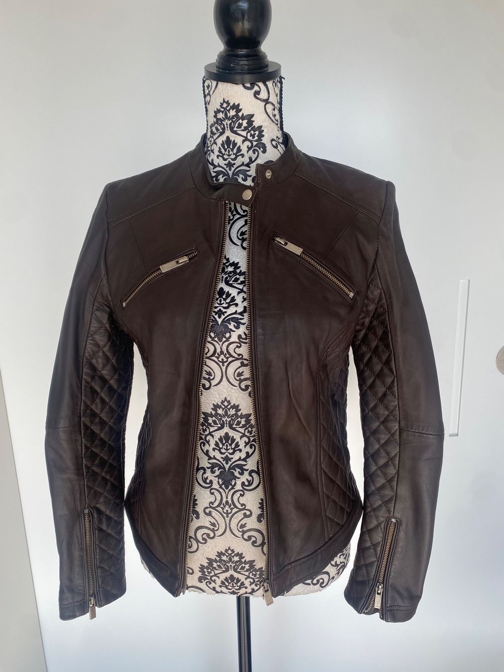 Giacche: Schicke Damen Lederjacke Gr. M Braun gesteppt – Usato da Geroldswil venduto da ren_k9bv