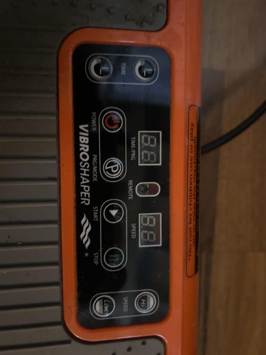 Vibroshaper Hometrainer: Vibrationsplatte orange/grau guter Zustand – Usato da Fischenthal venduto da Victoria_fischenthal 1