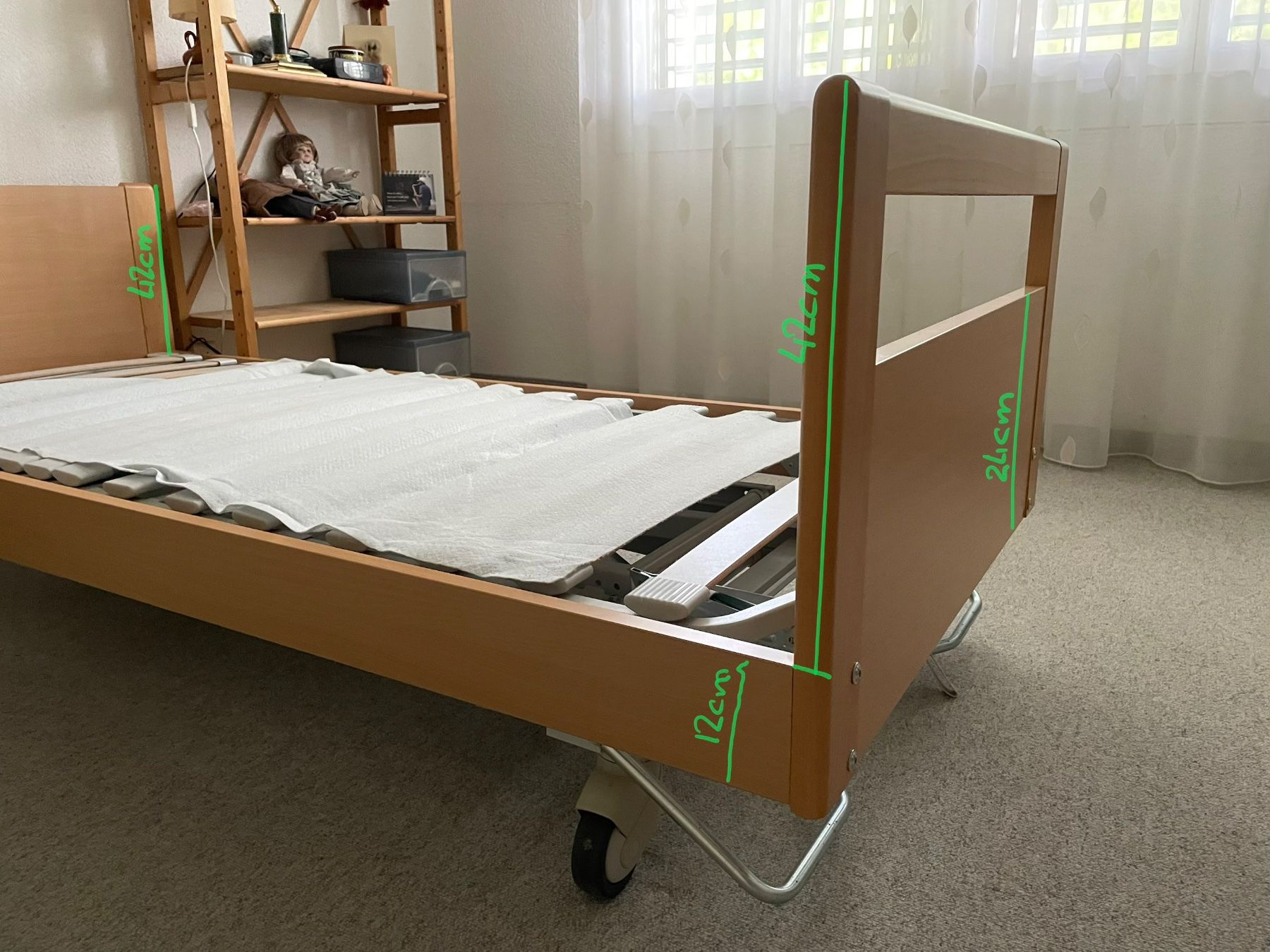 Embru Letti: Elektrisches Pflegebett / Senioren Bett - Top Zustand! – Usato da Bubikon venduto da lontalk 2