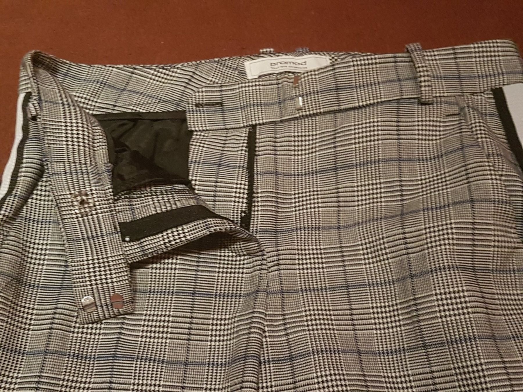 Promod Pantaloni: Pantalon taille 36 marque Promod – Usato da Villiers venduto da san_jn5w 3