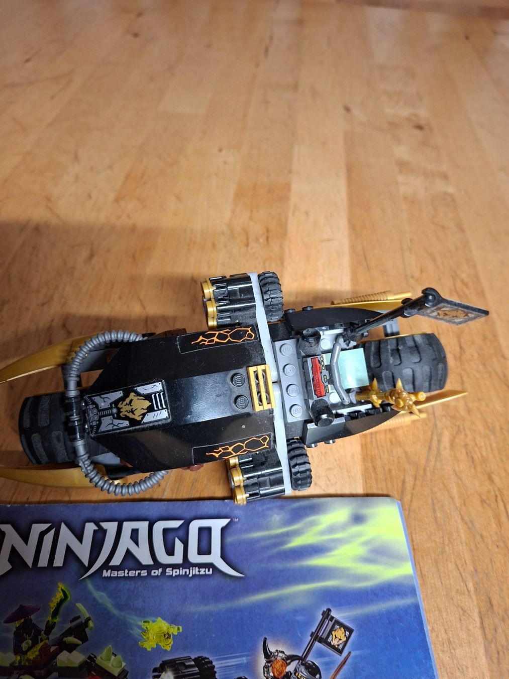 Lego Kit di costruzioni: Lego Ninjago set 70733 – Usato da Schüpfheim venduto da Mike.D 1