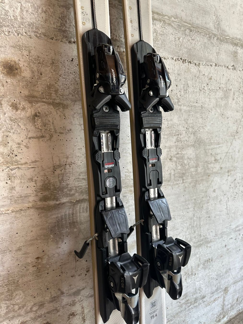 Atomic Skis: Atomic Cloud Select C14 Ski 154CM – Gebraucht aus Emmenbrücke von karkarkar 2