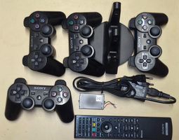 Diverse PS3 Spiele und viel PS3 Zubehör