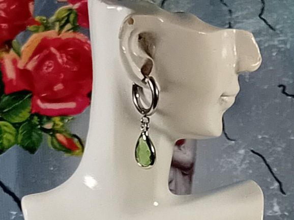 Ohrringe & -stecker: ohrring edelsthal,,,,mit modeschmuck,,,glanzig – Neu (gemäss Beschreibung) aus Basel von bij_5hqd