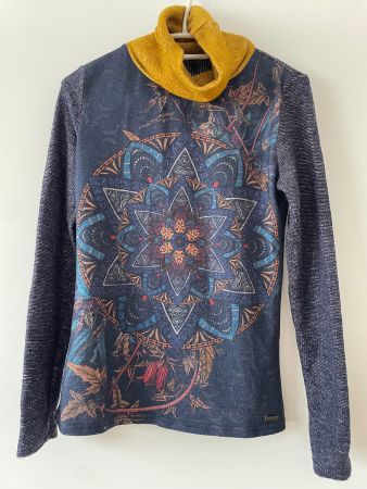 Mandala Pulli mit Rollkragen,selten getragen!