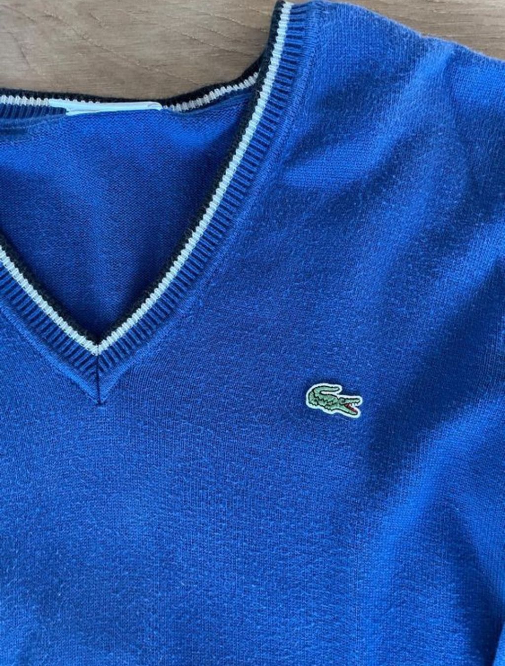 Lacoste Maglioni & Felpe: Pull Lacoste bleu col en V, taille 4, homme – Usato da Zürich venduto da dav_757h 4