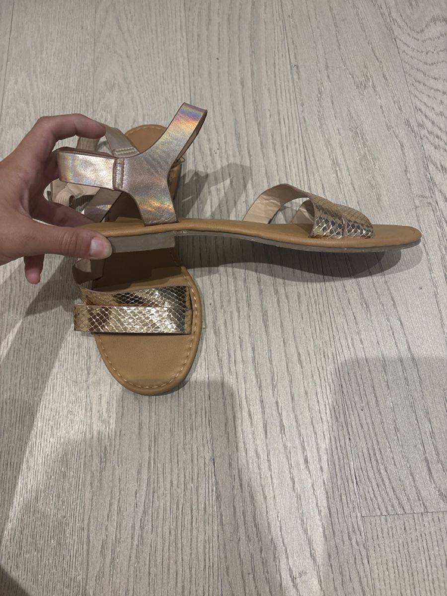Scarpe da donna: Sandali donna  – Usato da Giubiasco venduto da ang_cy8x 1