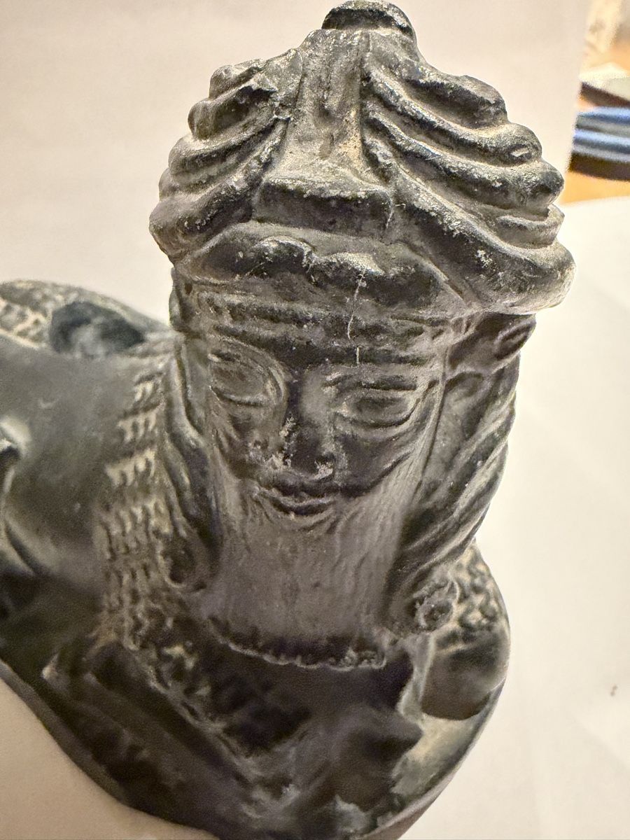 Figurines: taureau androcéphale couché – D'occasion à Echallens par JAR69 1