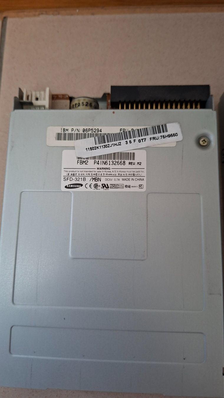 Elektronikbauteile: Floppy Disk e lettori – Gebraucht aus Genestrerio von mor_fnw8 4