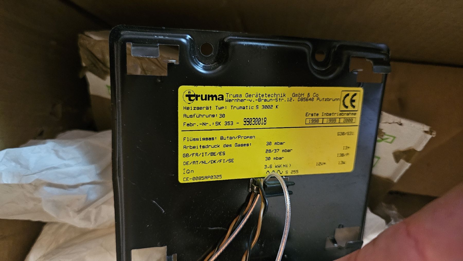 Truma Radiatori: Truma Gasheizung komplett Neu – Nuovo e nell'imballaggio originale da Seftigen venduto da G9T 5