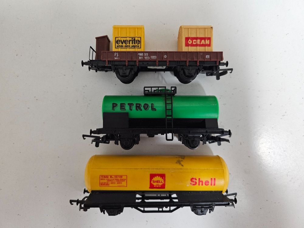 Train LIMA 9 wagons anciens de la marque LIMA - Collection