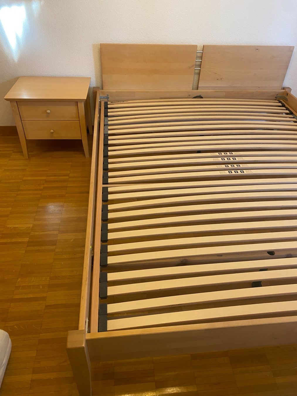 Lits: Bett / Bettgestell – D'occasion à Möhlin par dma_gd8v 1