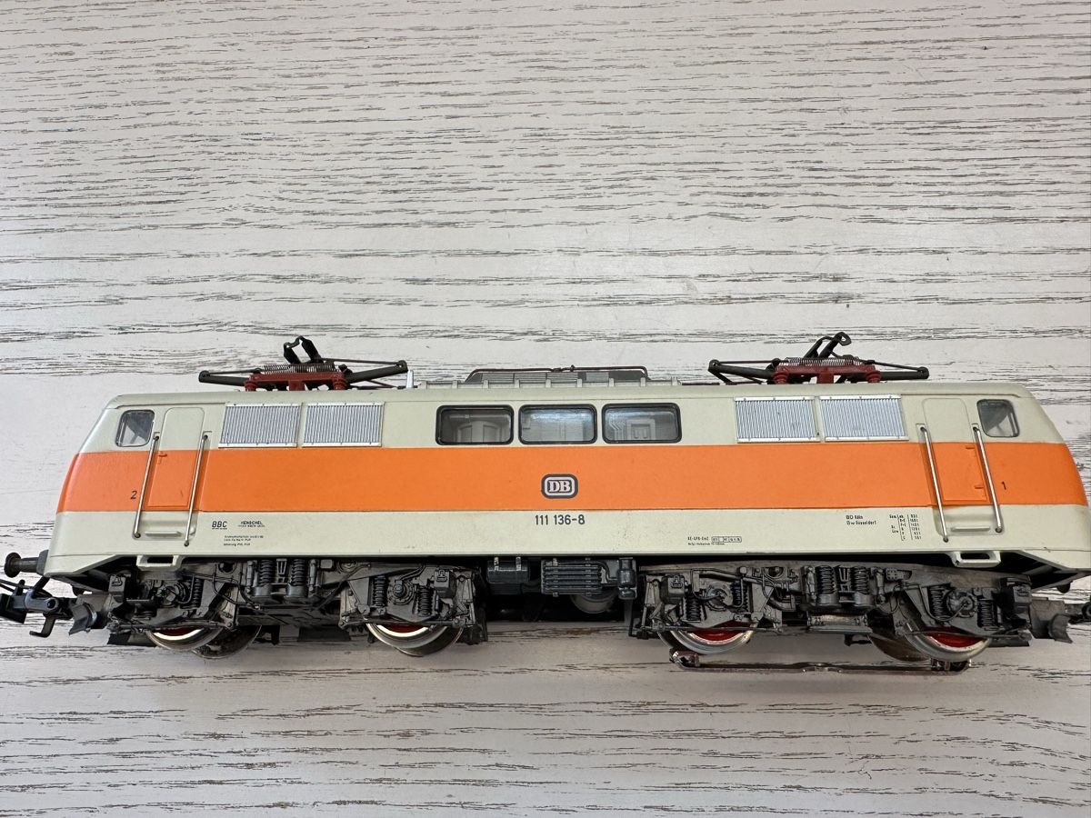 Märklin Modellini di ferrovie: Märklin 3155 DB BR 111 – Usato da Lupsingen venduto da New-Haven 2