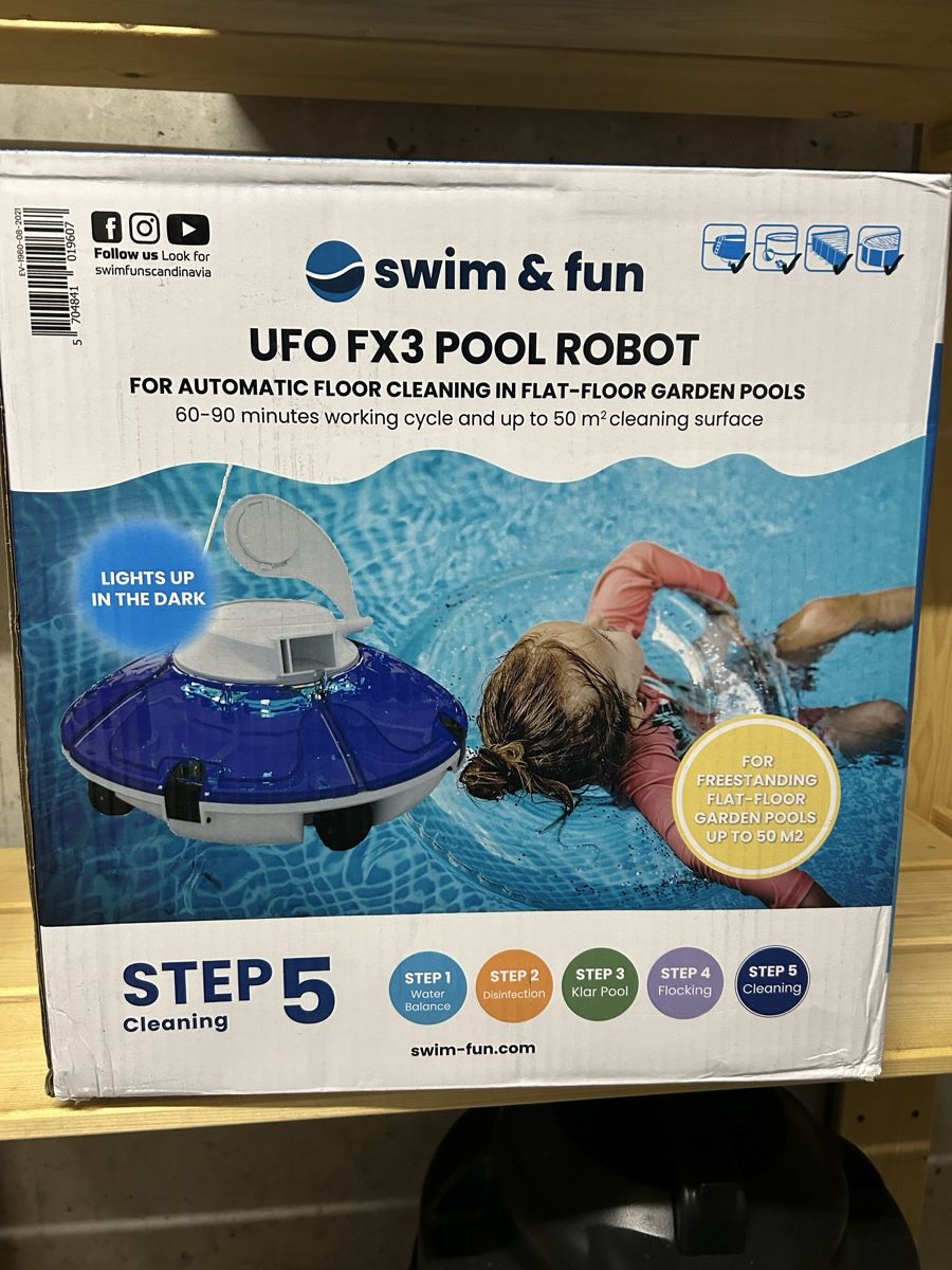 Accessori per Piscine: Pool-Reinigungsroboter – Usato da Buchs AG venduto da Wobmanna 1