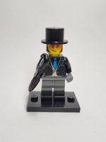 LEGO BAM Late 2023 Gentleman with sideburns and umbrella