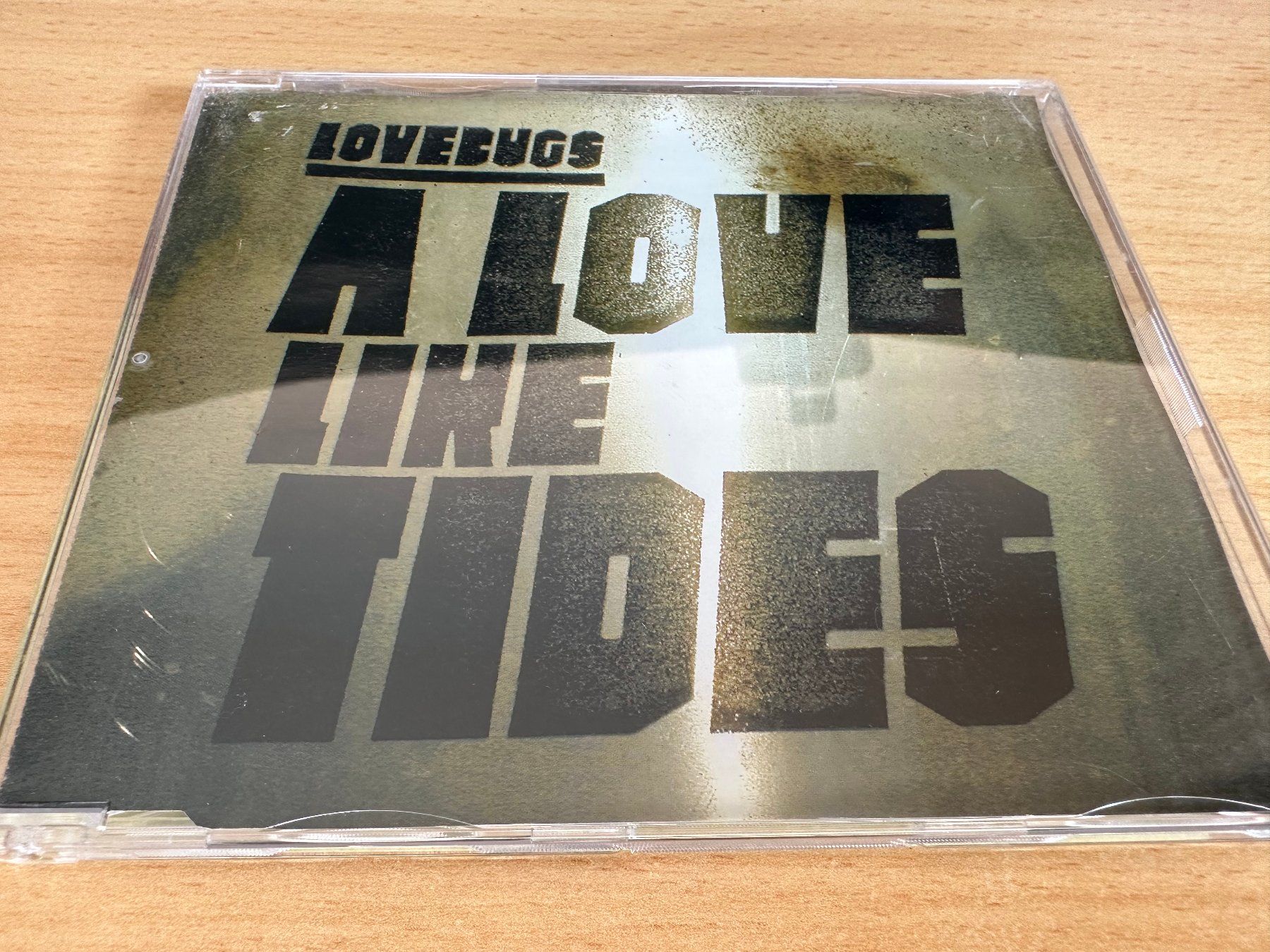 CD: Lovebugs – A Love Like Tides - Maxi CD – Usato da Rikon im Tösstal venduto da Alpenmutz