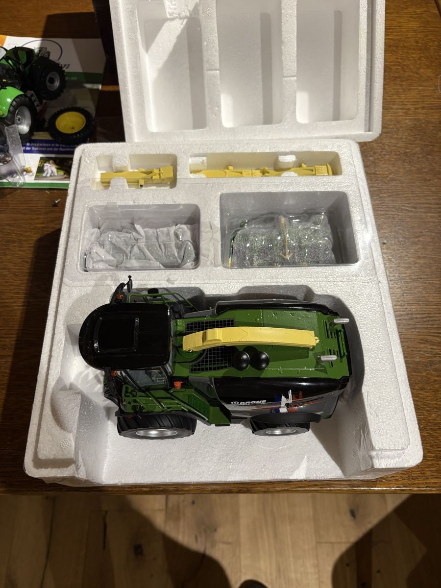 Kit di modellismo & Modellini statici: Krone big x780 1:32 – Nuovo (secondo la descrizione) da Maracon venduto da tro_chq5 1