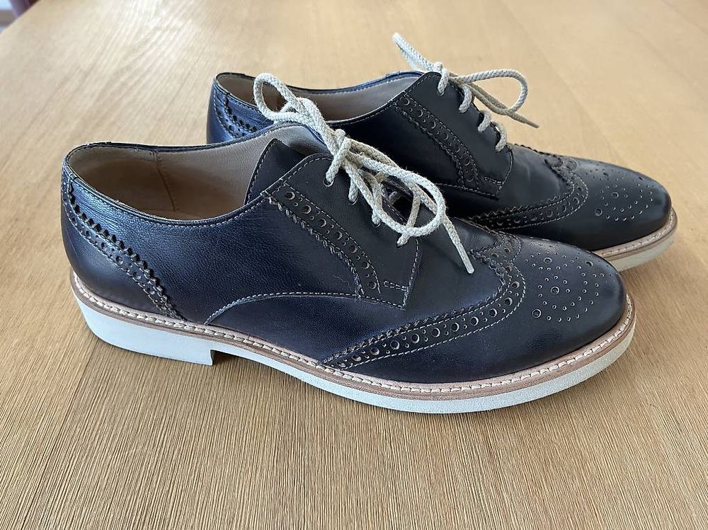 Chaussures femmes: Lederschuhe Grösse 37 – D'occasion à Roggwil BE par KarotteV 4