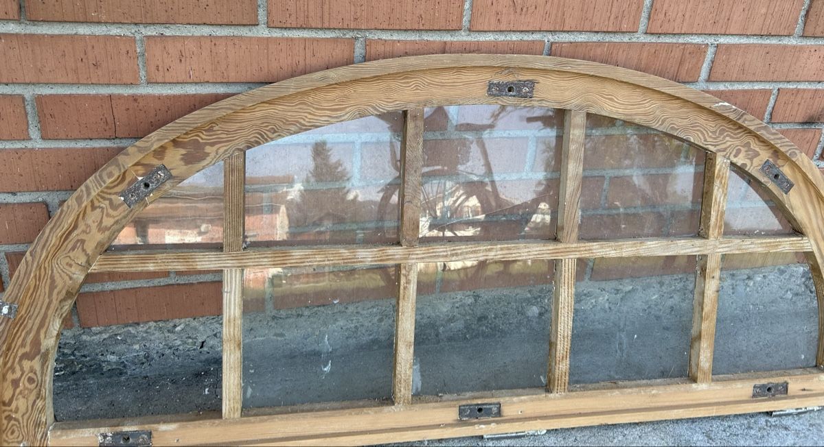 Finestre: Altes Bogen Fenster zu verkaufen  – Usato da Gwatt (Thun) venduto da ate_6ng8 2