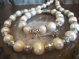 SUSSWASSERPERL.ORIENTKUGELKETTE UND ARMBAND MIT ELFENTURM