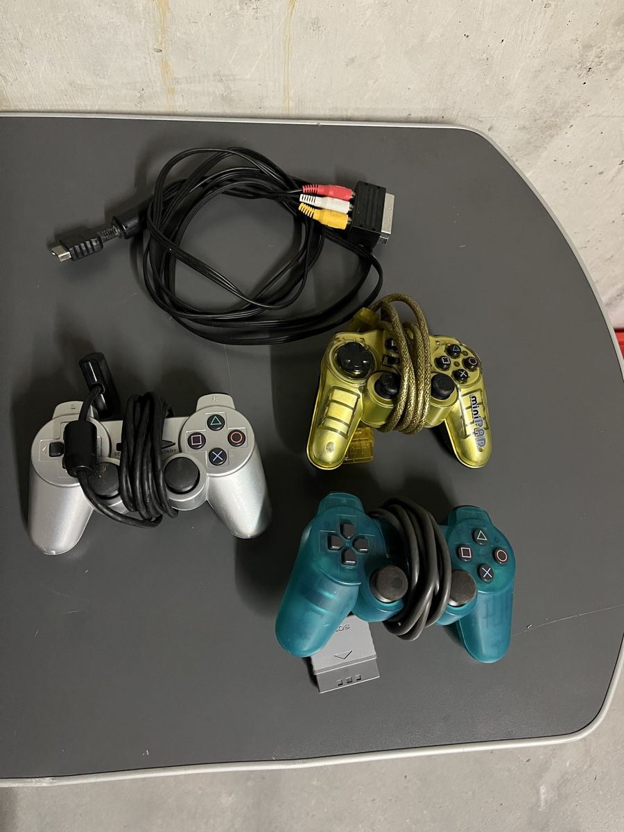 Sony Console: Playstation 2 2x  mit Zubehör – Difettoso da Schötz venduto da RcK1994 4