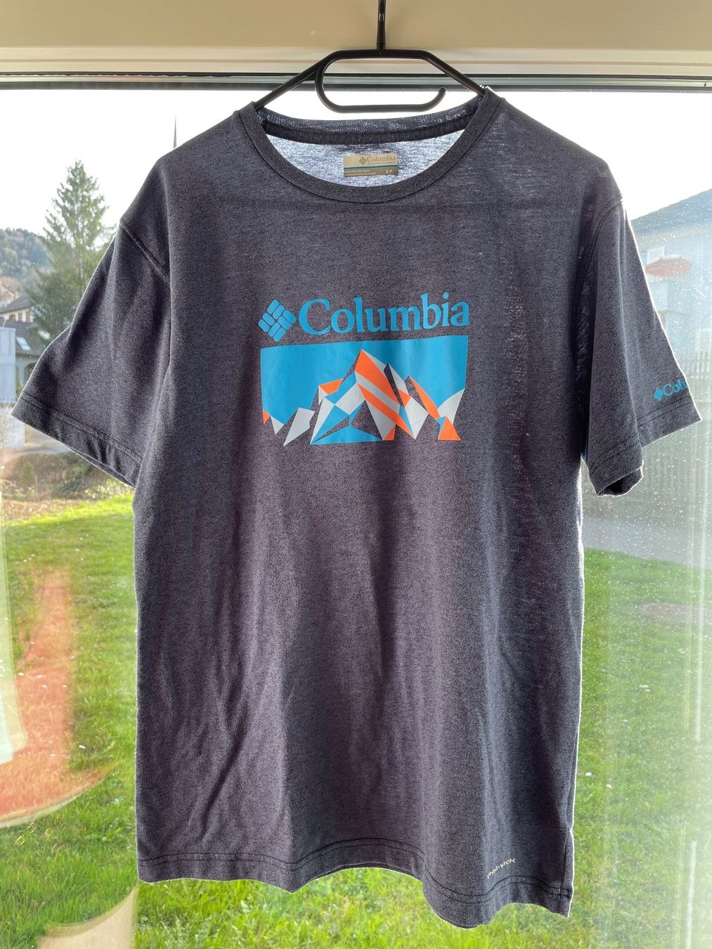 Columbia T-shirt: Columbia T-Shirt – Usato da Malters venduto da ako_bgc5