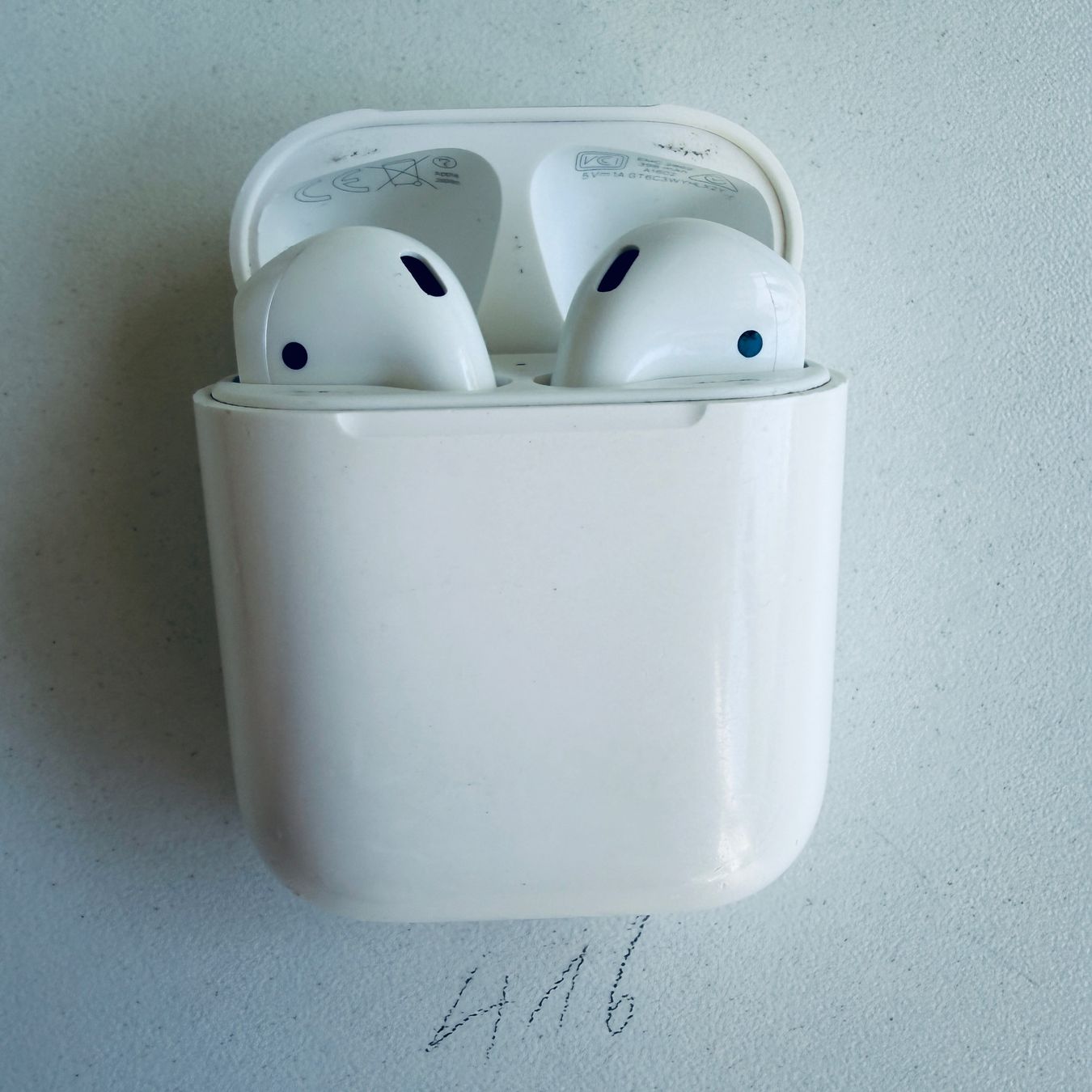 Apple Casques audio: Original Apple AirPods 2 Gen. Wireless Kopfhörer & Case – D'occasion à Basel par MY.AIRPODS.SHOP