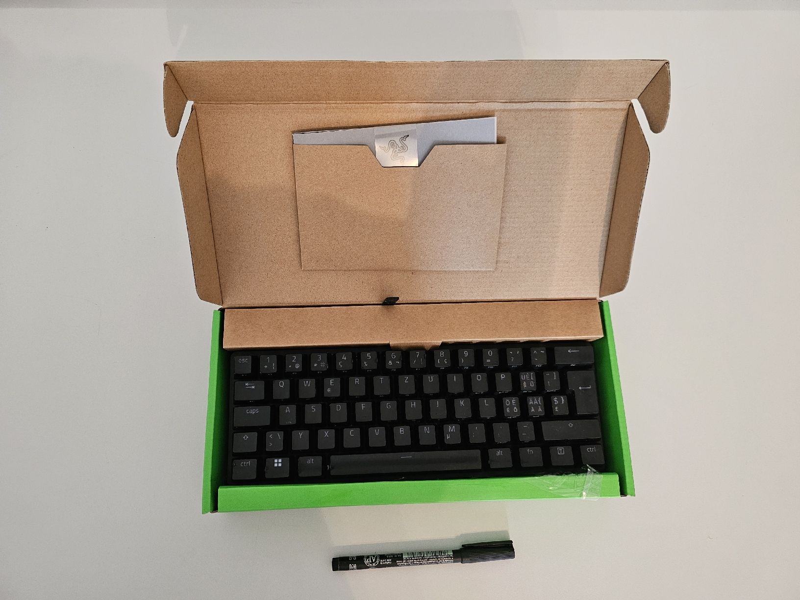 Razer Tastiere: RAZER HUNTSMAN MINI – Nuovo (secondo la descrizione) da Bern venduto da oscarAC 6