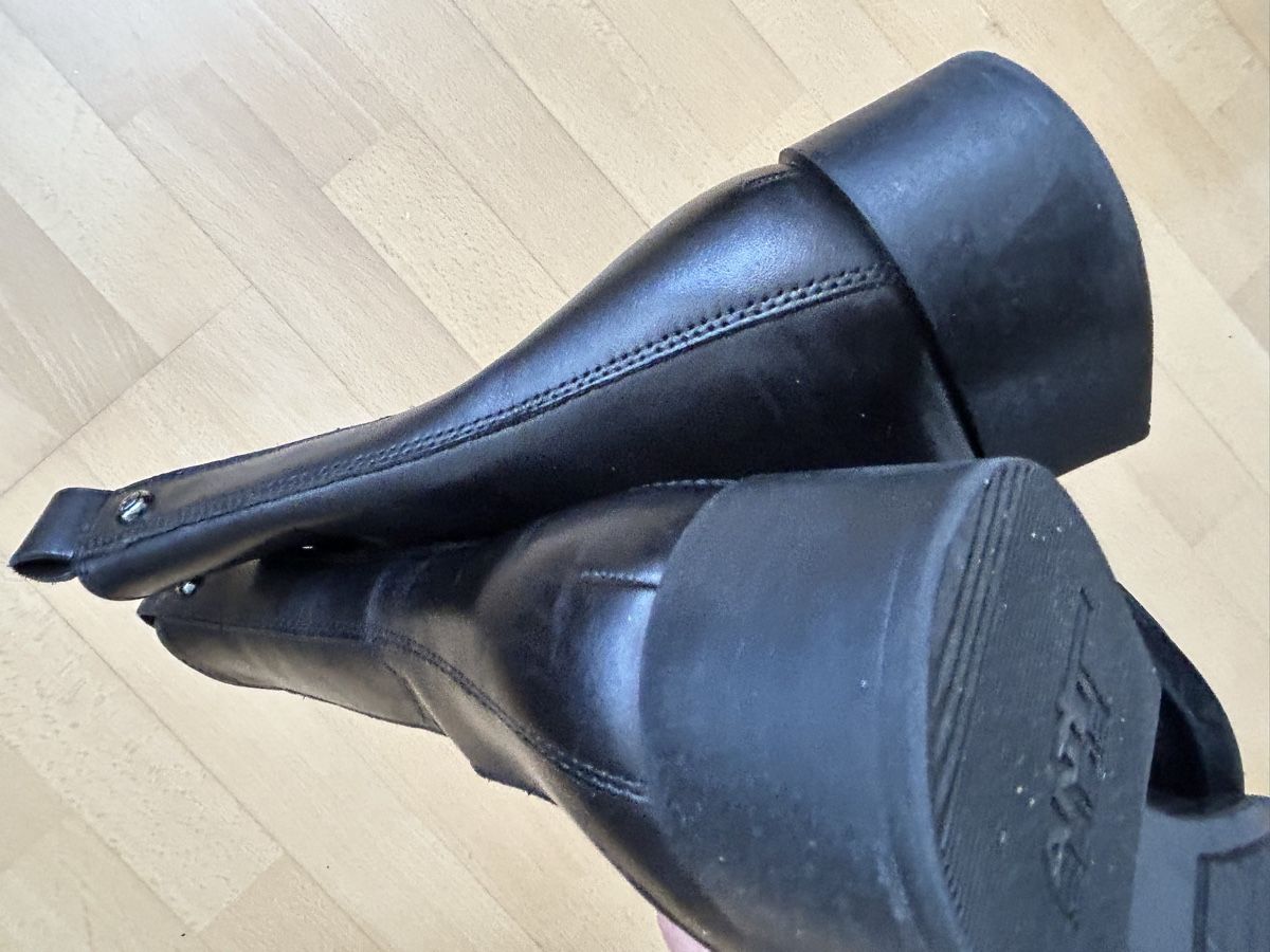 Tamaris Scarpe da donna: Stieflette schwarz Tamaris, Gr. 39 – Usato da Reinach BL venduto da meinstil 2