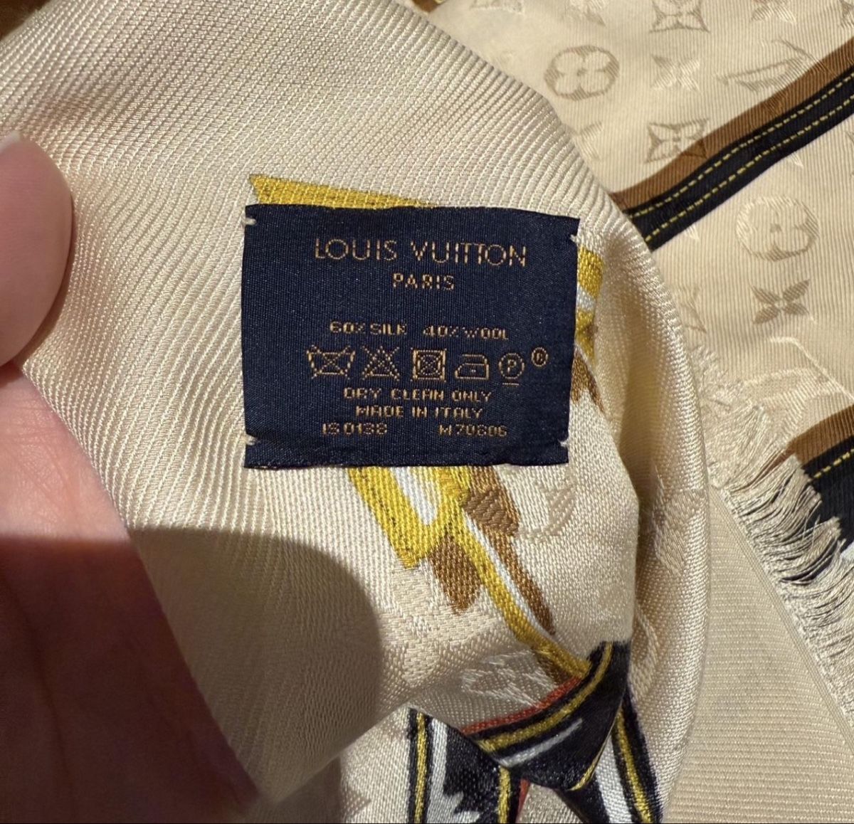 Louis Vuitton Foulards, Tücher & Schals: Louis Vuitton Seiden Tuch – Neu (gemäss Beschreibung) aus Luzern von Itsclaire 2