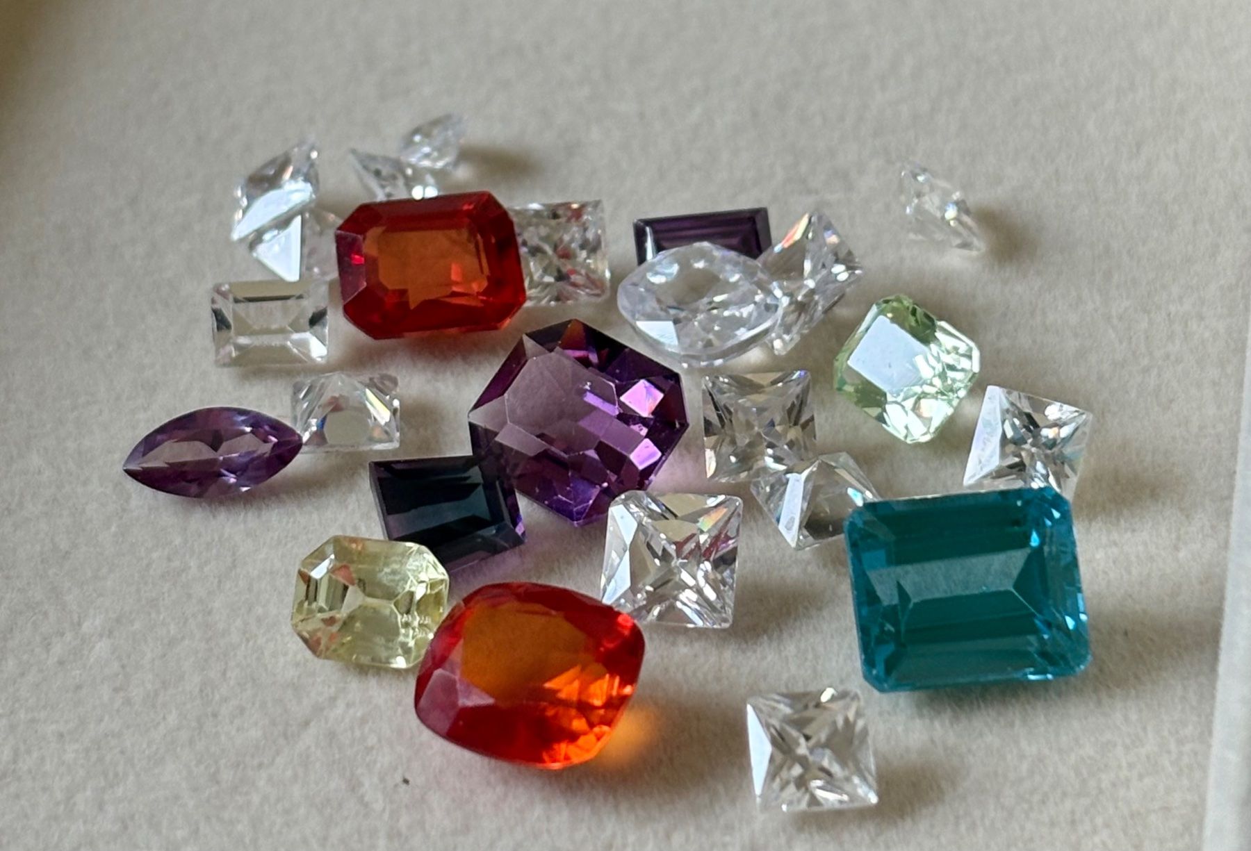 Edelsteine: Lot Schmucksteinen (Synthetisch) 70.3 ct – Gebraucht aus Brugg AG von lau_9rvy 2