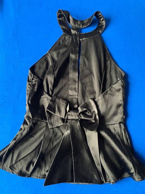 Top: Koucla Top Satin Peplum Gr. s – Usato da St. Gallen venduto da mar_rkm7 1