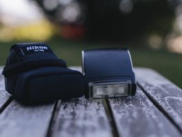 Nikon Speedlight SB-400 – sauber und voll funktionsfähig
