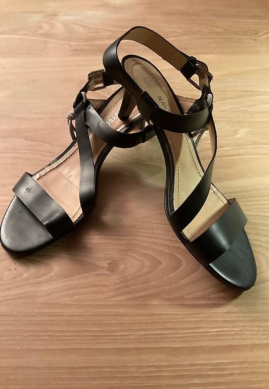 Scarpe da donna: Navyboot Sandalen Grösse 39 – Usato da Grüt (Gossau ZH) venduto da hecht011