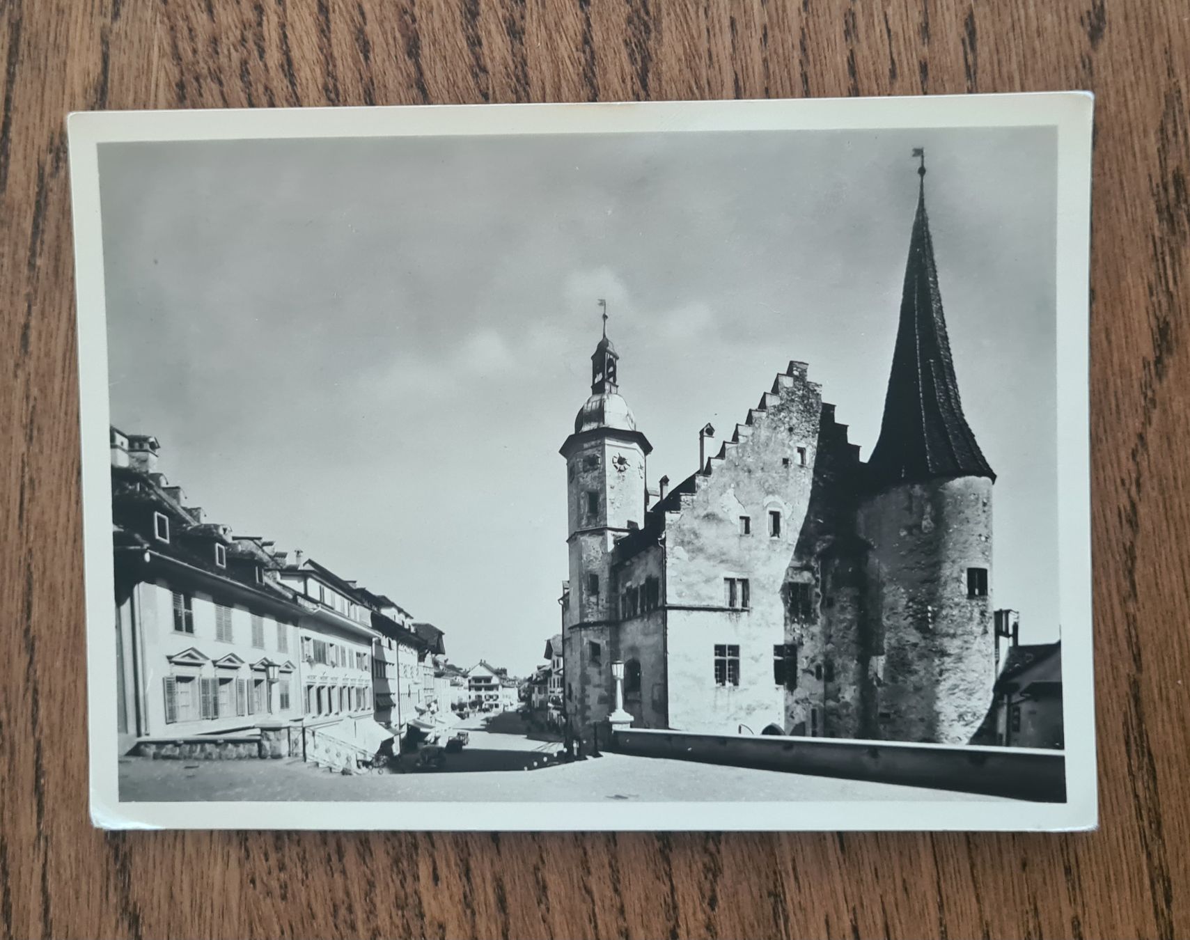 Cartoline postali: Sursee mit Rathaus 1950 – Usato da Ebikon venduto da Donar50
