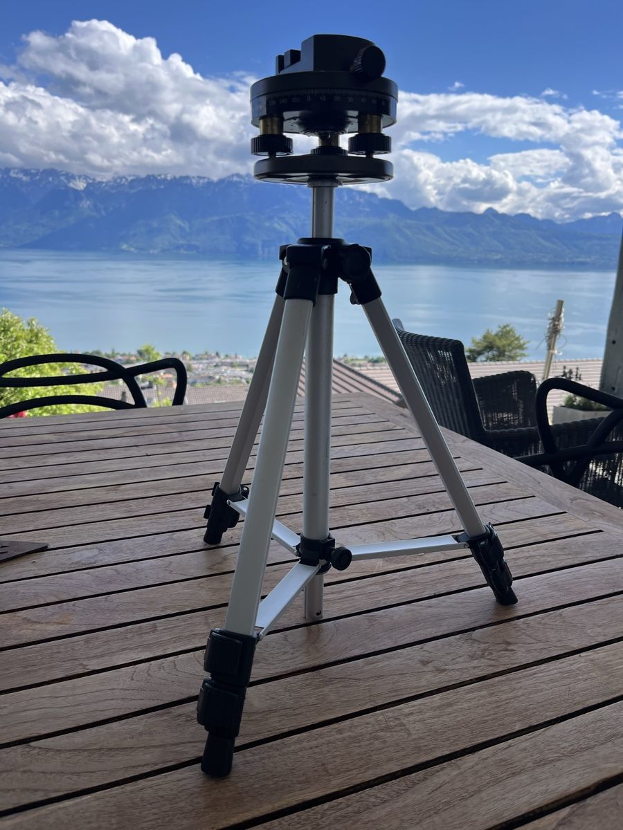 Autres décorations & accessoires: Trépied pour téléscope . – D'occasion à Lausanne par joltei