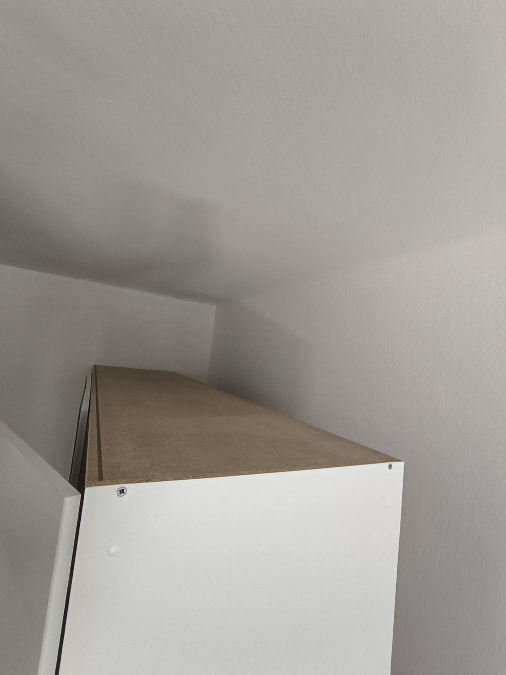Armoires: Kleiderschrank – D'occasion à Luzern par sch_52p7 2