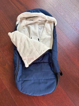 BABYZEN blue sleeping bag good condition
