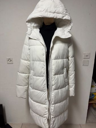 Doudoune longue blanche, taille M, parfait pour l'hiver!NEUF